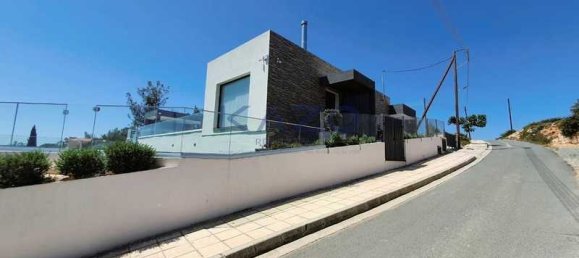 Коммерческая недвижимость с 4 спальнями в Суни-Занакья, Кипр № 13526 4