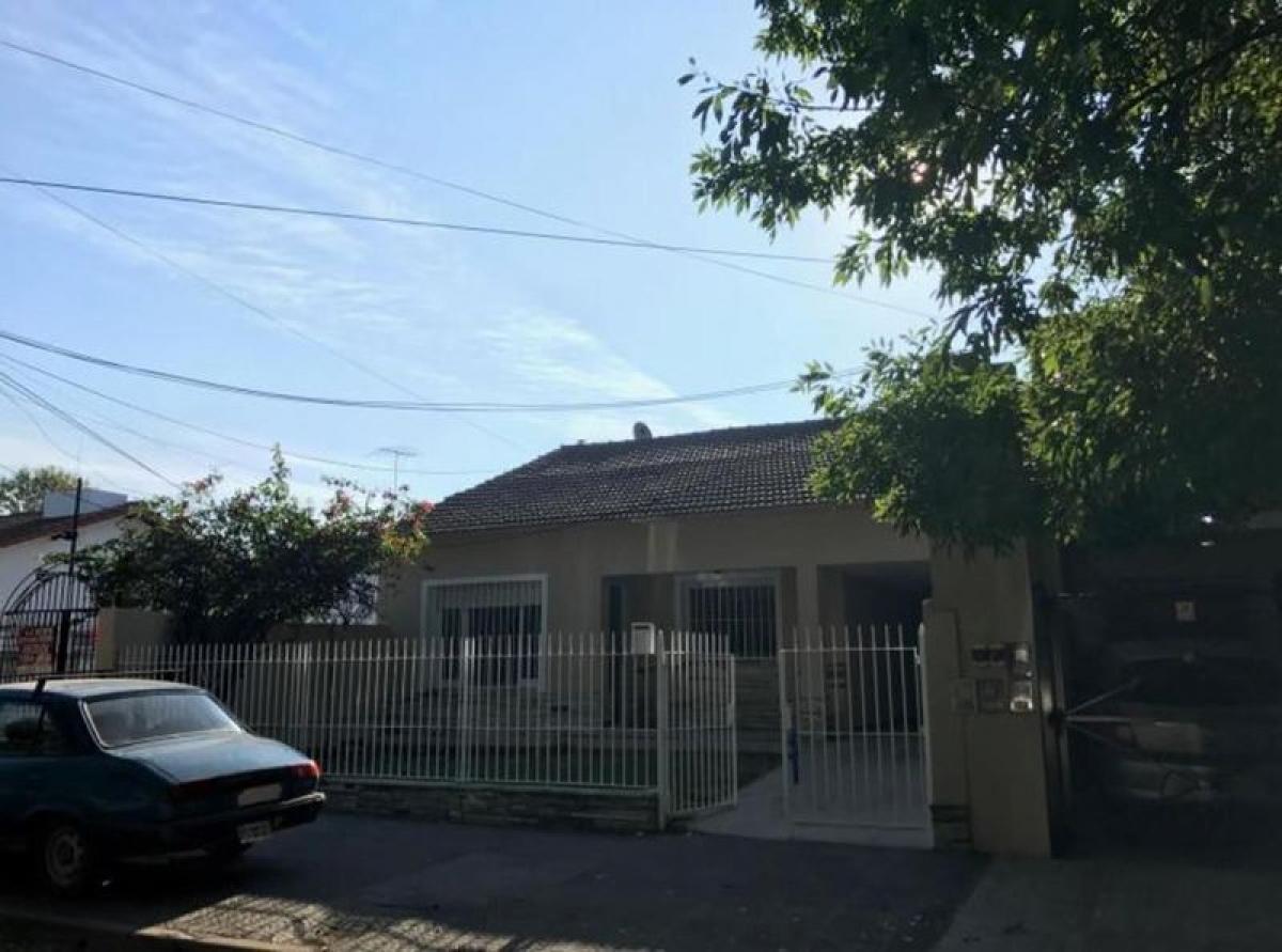 3 bedrooms House in Esteban Echeverria, Argentina No. 3568