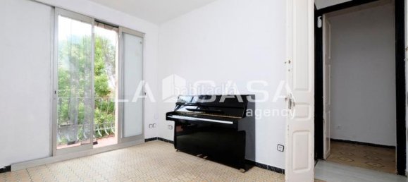 3 bedrooms Apartment in Barcelona, Spain No. 171123 2