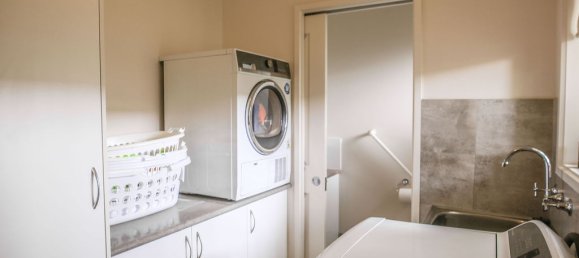 6 bedrooms House in Deniliquin, Australia No. 967 11