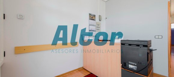 Gewerbliche Immobilie in Getafe, Spain 93m², Nr. 165901 8