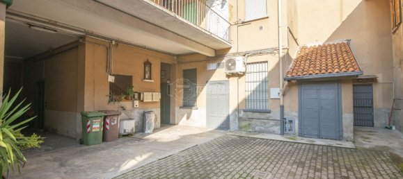 2-salle Appartement à Sesto San Giovanni, Italy No. 235487 3