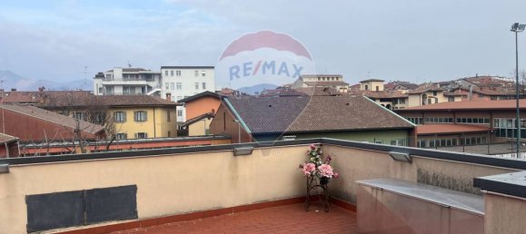 1 bedroom Apartment in Bergamo, Italy No. 109255 20