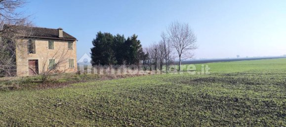 5 rooms House in Cento, Italy No. 67551 10