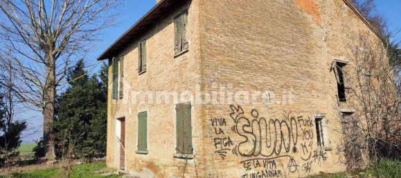 5 rooms House in Cento, Italy No. 67551 7