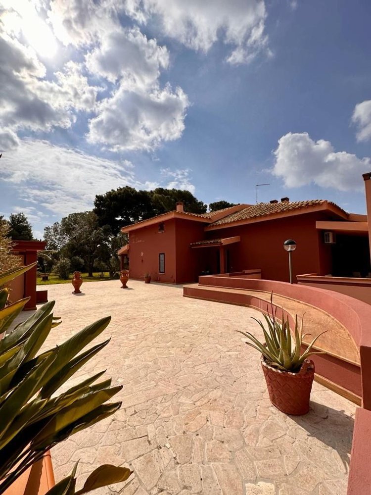 6غرفة فيلا في Quartu Sant'Elena, Italy رقم 256972