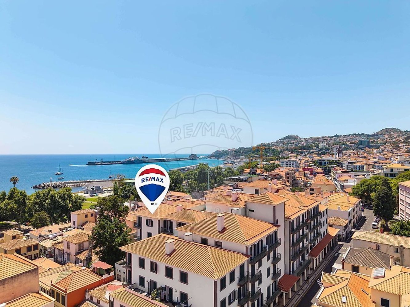 4 bedrooms Apartment in Funchal, Portugal No. 322435