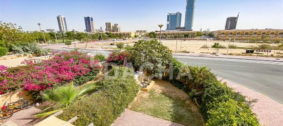 Moradia em banda T1 em Jumeirah Village Triangle, UAE N.º 27699 17