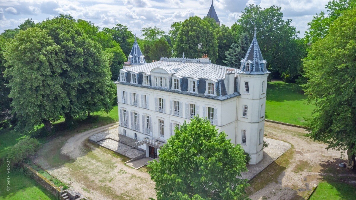 9 Schlafzimmer Schlösser in Coulommiers, France, Nr. 345022