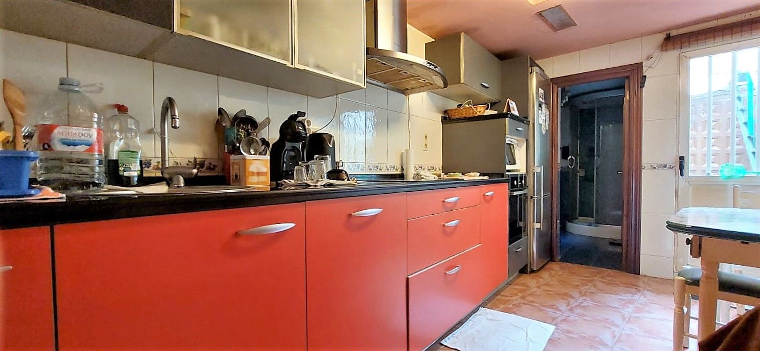 Casa de 4 dormitorios en Palencia, Spain No. 88470