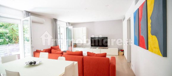 2 chambres Appartement à Trieste, Italy No. 338647 2