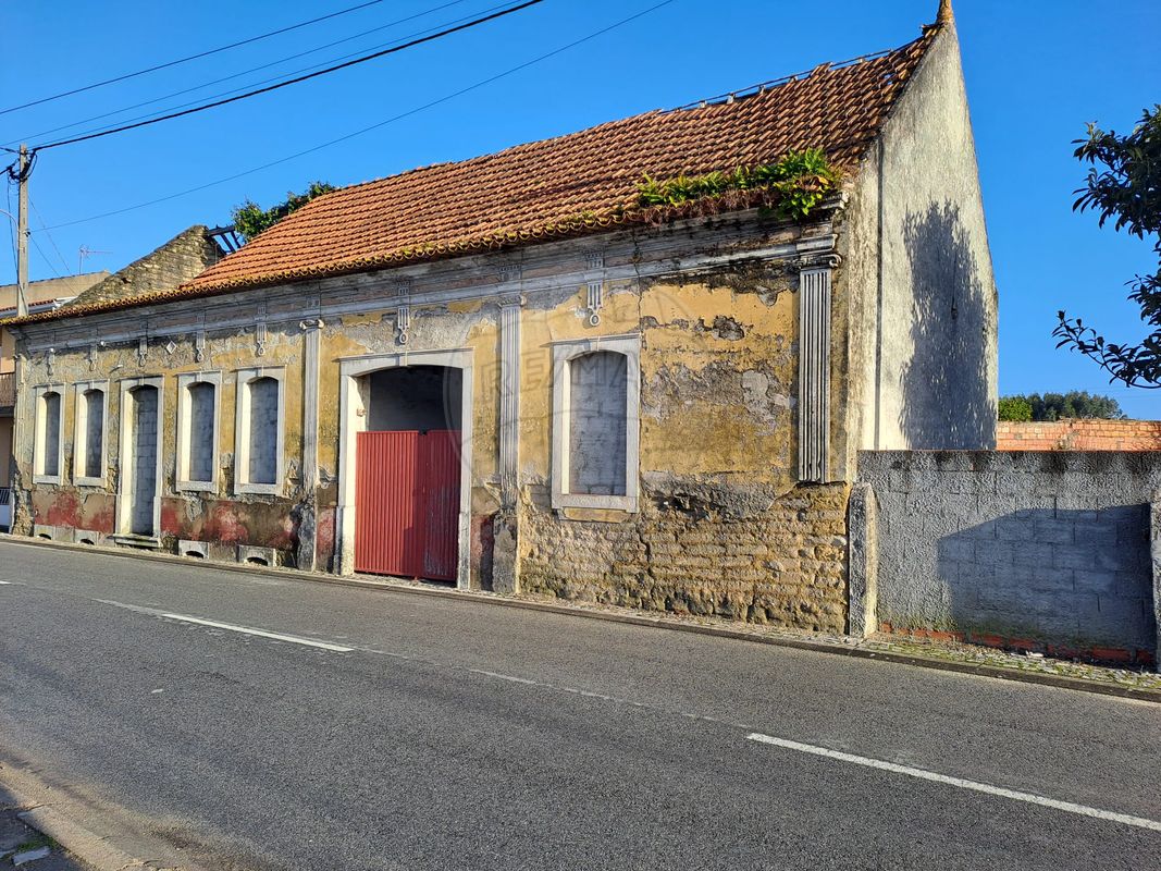 1 bedroom House in Febres, Portugal No. 32182