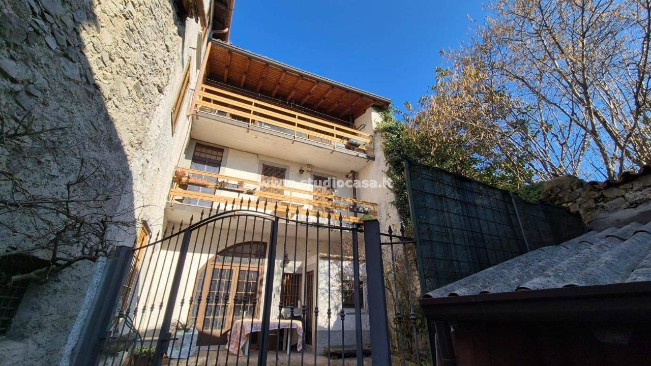 5-Zimmer Haus in Solto Collina, Italy, Nr. 26699
