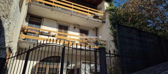 5-Zimmer Haus in Solto Collina, Italy, Nr. 26699 13
