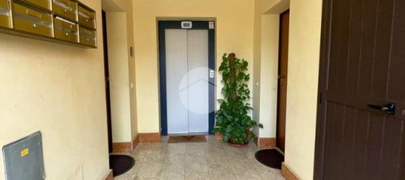 Квартира с 4 комнатами в Палермо, Италия № 72463 3