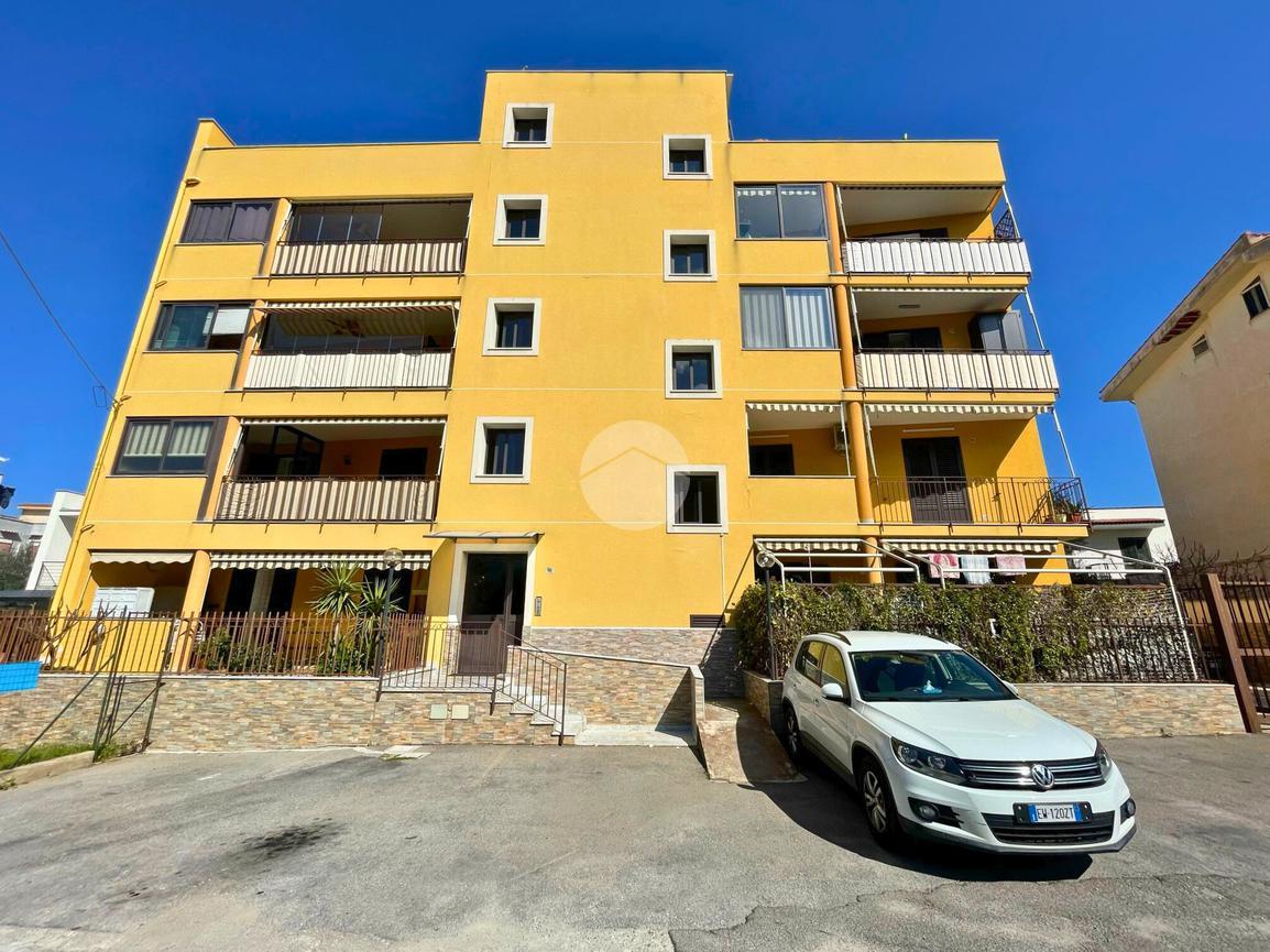 Квартира с 4 комнатами в Палермо, Италия № 72463