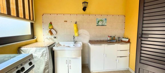 Квартира с 4 комнатами в Палермо, Италия № 72463 14