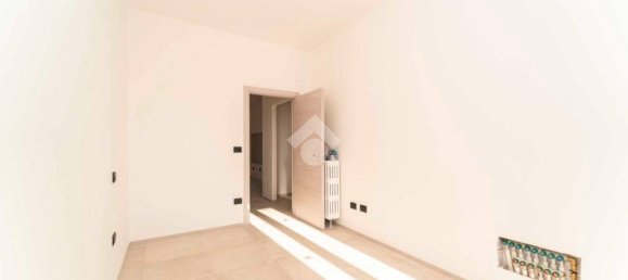 2 Schlafzimmer Penthouse in Turin, Italy, Nr. 345597 9