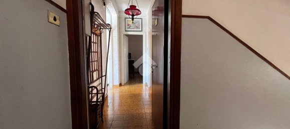 3 rooms Apartment in Potenza, Italy No. 136193 8