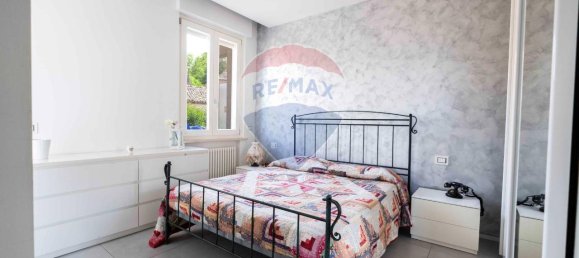 5 rooms Apartment in Cupramontana, Italy No. 8305 7