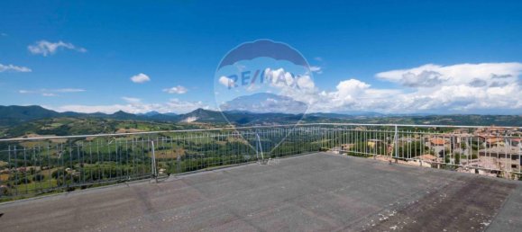 5 rooms Apartment in Cupramontana, Italy No. 8305 14