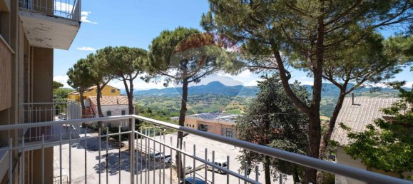 5 rooms Apartment in Cupramontana, Italy No. 8305 11
