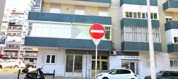 2 bedrooms Apartment in Lisbon, Portugal No. 223449 17