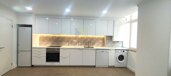 2 bedrooms Apartment in Lisbon, Portugal No. 223449 5