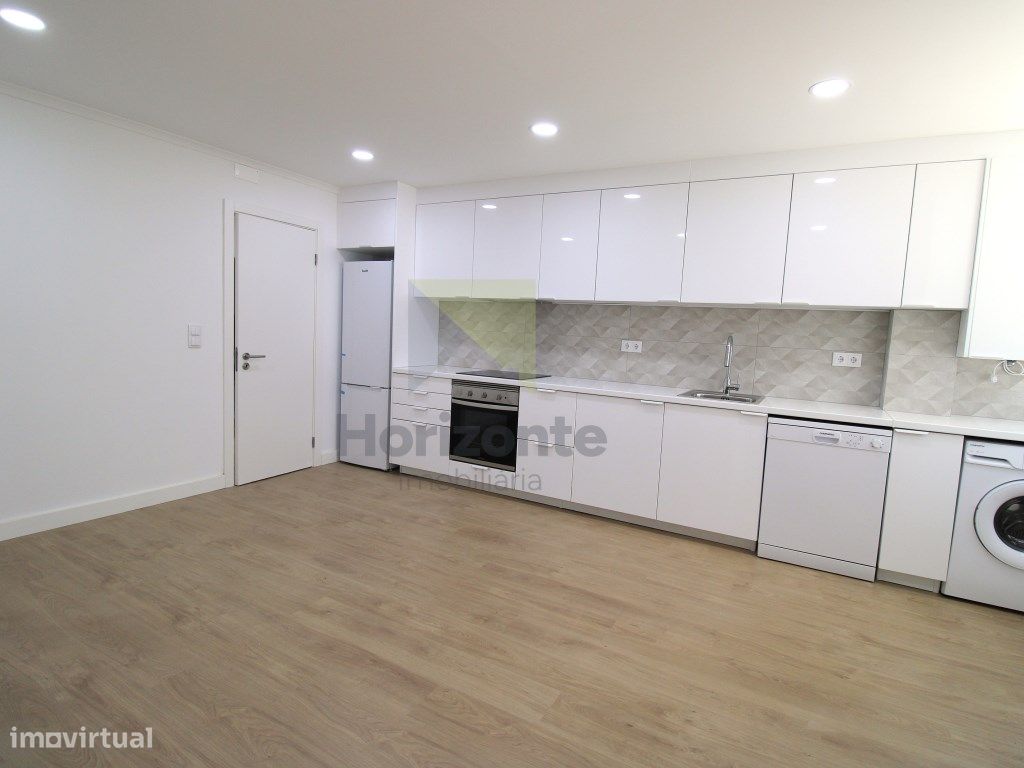 2 bedrooms Apartment in Lisbon, Portugal No. 223449