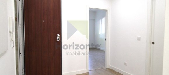 2 bedrooms Apartment in Lisbon, Portugal No. 223449 8