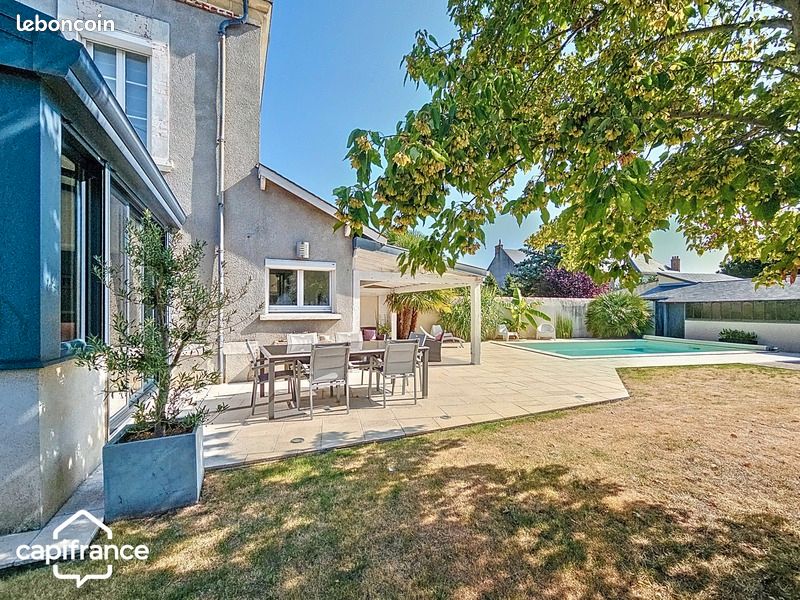 Casa de 3 dormitorios en Thouars, France No. 294018