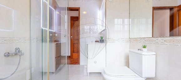 8 bedrooms House in Lisbon, Portugal No. 181635 21