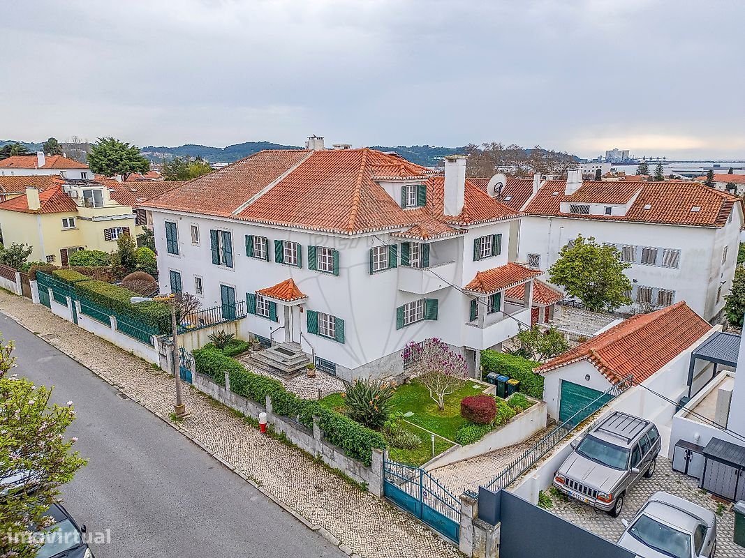 8 bedrooms House in Lisbon, Portugal No. 181635