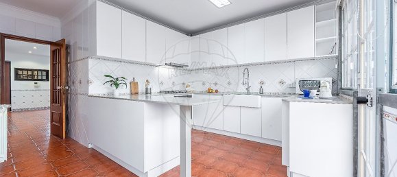 8 bedrooms House in Lisbon, Portugal No. 181635 13