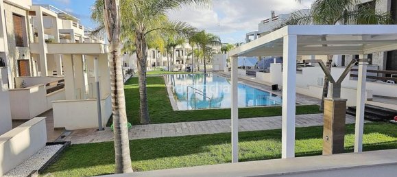 Apartamento de 3 dormitorios en Torrevieja, Spain No. 31439 3