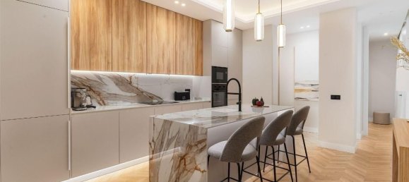 3 bedrooms Apartment in Madrid, Spain No. 125075 12