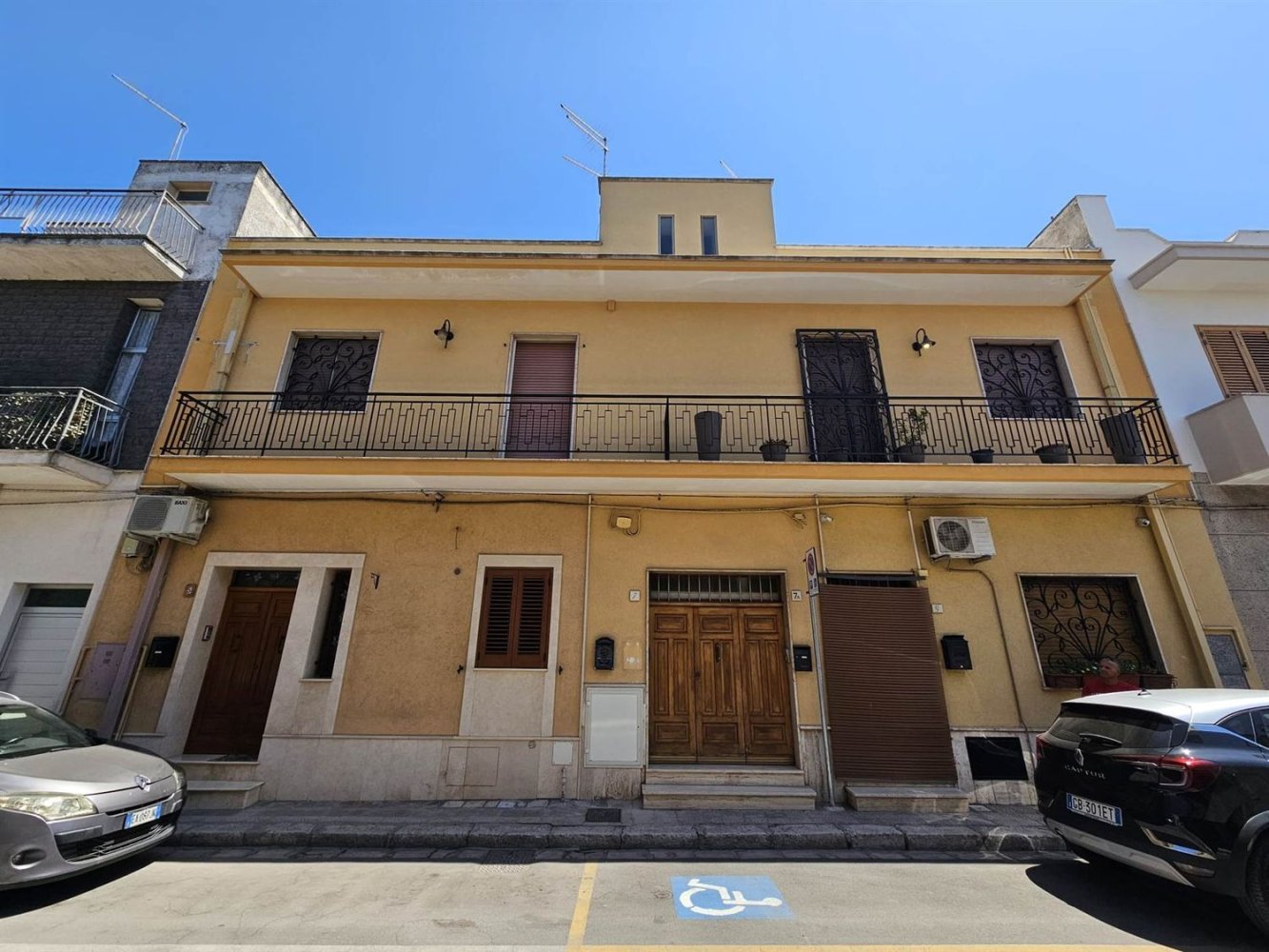 Квартира с 6 комнатами в Мезанье, Италия № 286184