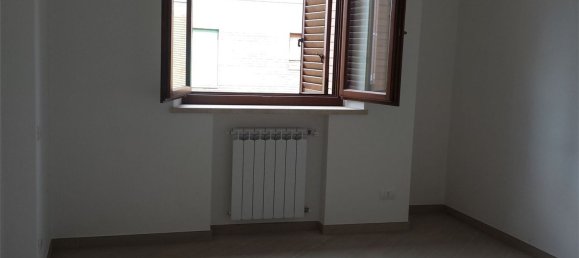 4 bedrooms Apartment in Monteroni d'Arbia, Italy No. 179570 4