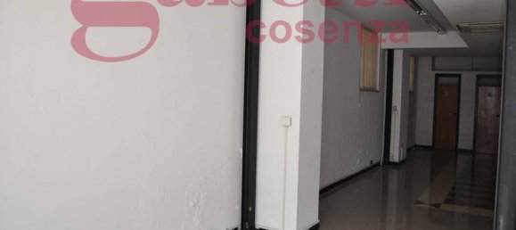 5 rooms Commercial property in Cosenza, Italy No. 41512 9