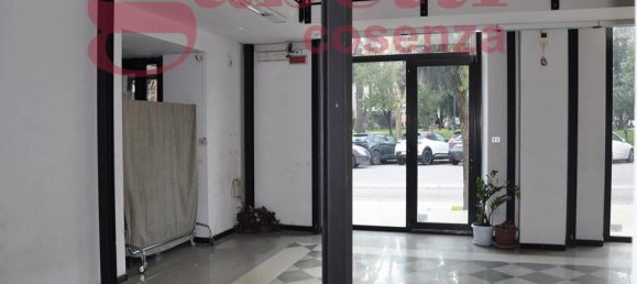 5 rooms Commercial property in Cosenza, Italy No. 41512 5