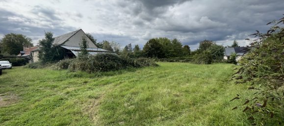  Land in Saint-Etienne-de-Chigny, France No. 88851 3