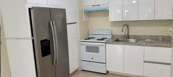 1 Schlafzimmer Villa in Miami, USA, Nr. 614181 3