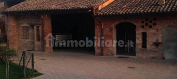 Casa de 4 dormitorios en Sabbioneta, Italy No. 83200 2