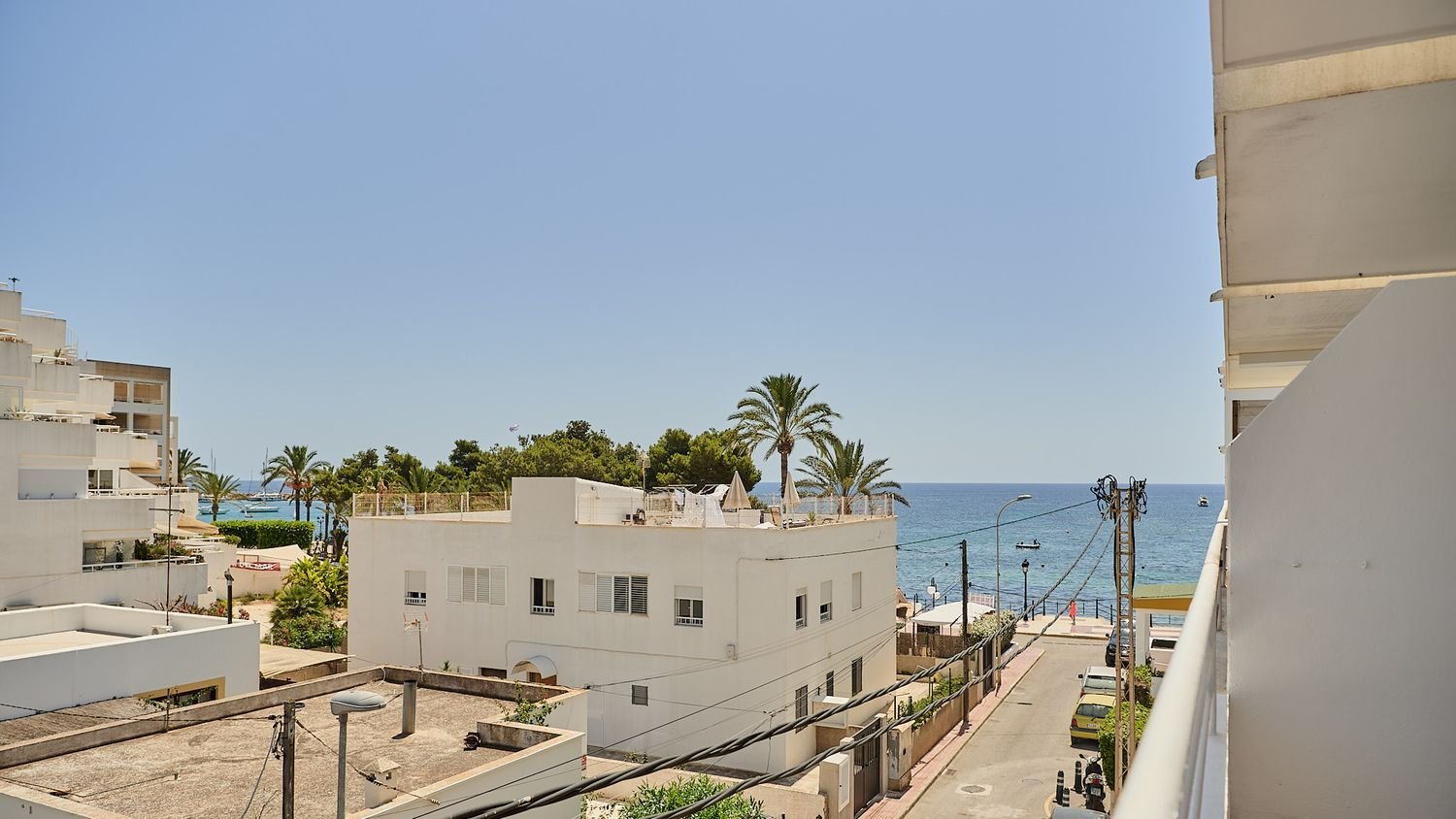 Apartamento de 1 dormitorio en Santa Eulalia Del Rio, Spain No. 153975