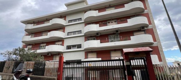 4 rooms Apartment in Messina, Italy No. 83128 10