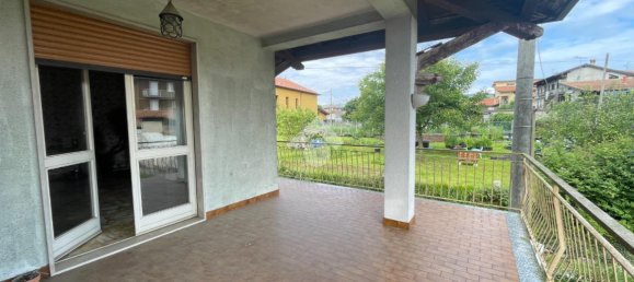 5 rooms House in Gozzano, Italy No. 123918 6