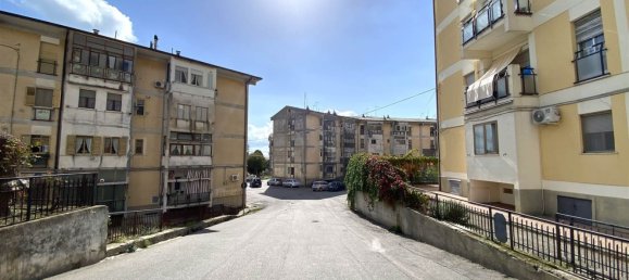 Квартира с 4 комнатами в Катандзаро, Италия № 115911 19