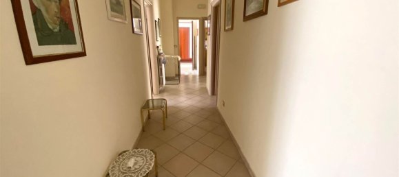 Квартира с 4 комнатами в Катандзаро, Италия № 115911 10