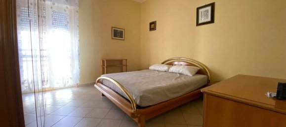 Квартира с 4 комнатами в Катандзаро, Италия № 115911 8