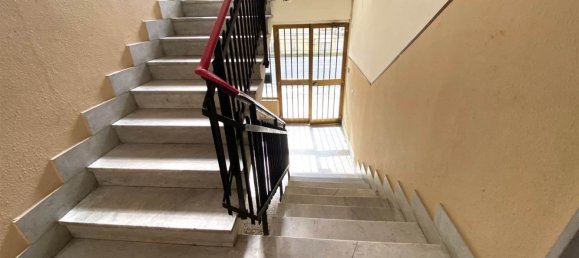 Квартира с 4 комнатами в Катандзаро, Италия № 115911 2